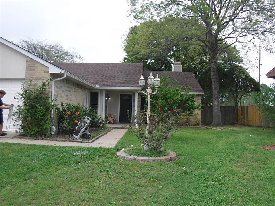 1st image of 5406 Fairview Forest Dr