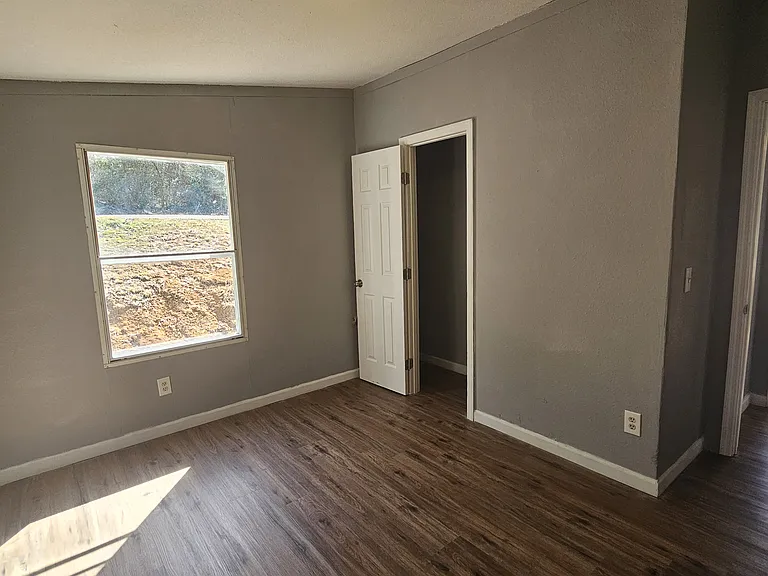 3918 Conley Ln — Photo 13
