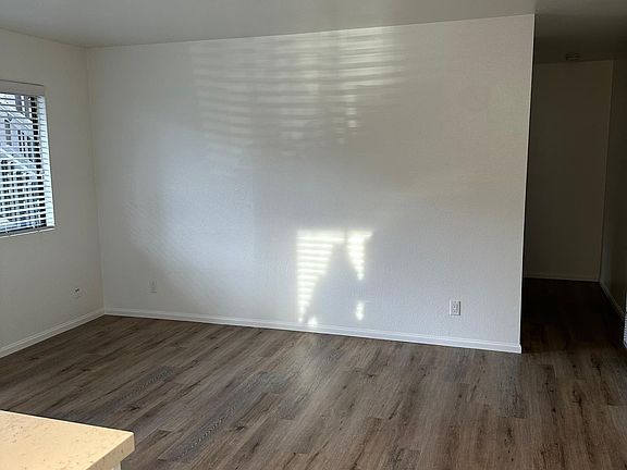 4th image of 925 N Vulcan Ave APT 114