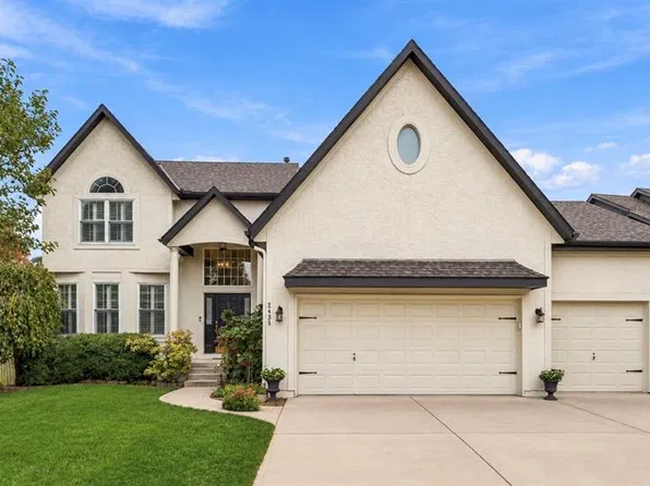 2435 SW 11th Ter, Lees Summit, MO 64081