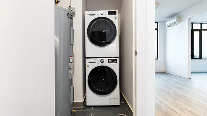 Rented by Nooklyn NYC LLC | media 9