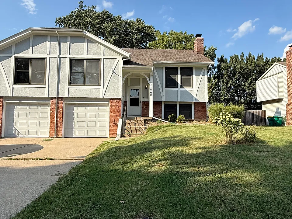 11202 W 71st Ter