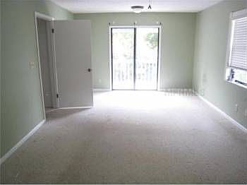 3rd image of 512 East Ave