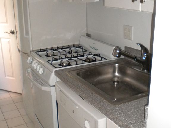 3rd image of 711 2nd Ave APT 4C