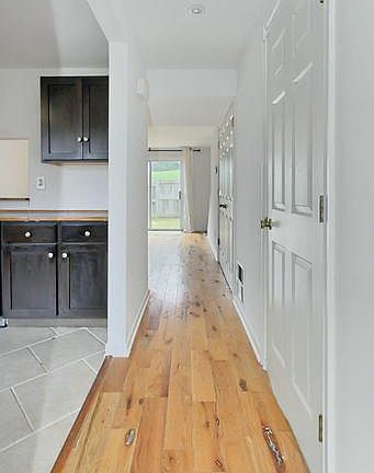 3rd image of 3463 Brookville Ln