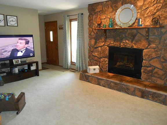 Living room/front door