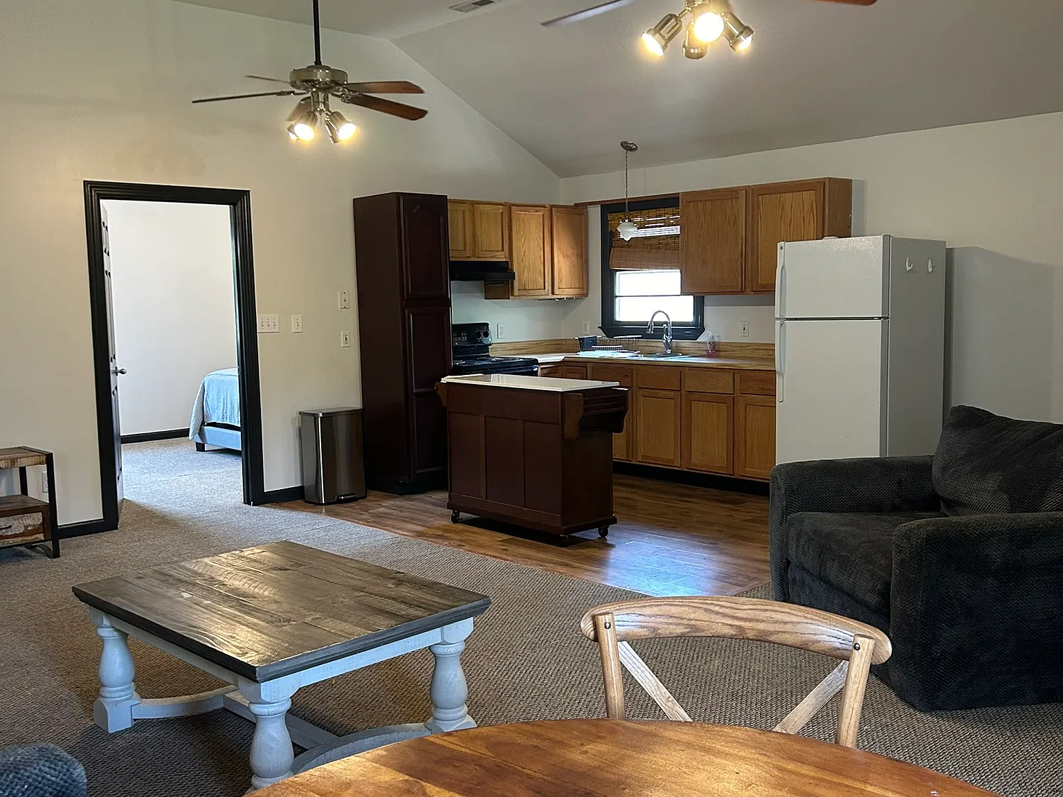 1 bed, 780 sqft, $1,300 — Photo 4