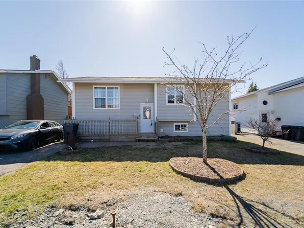 61 Wyatt Boulevard, Mount Pearl, NL A1N3H8