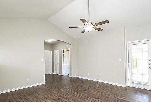 2nd image of 1820 Alanbrooke Dr