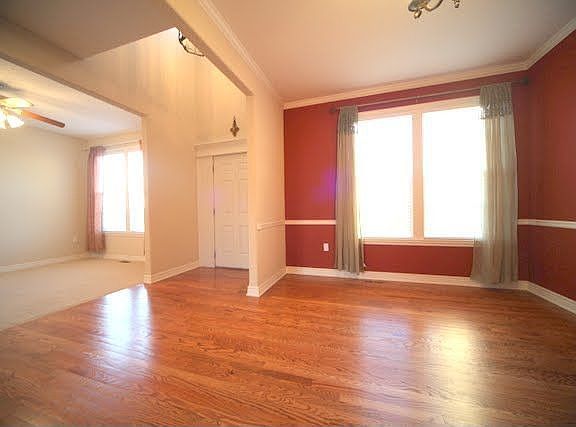 1702 Bobwhite Dr Lawrence, KS listing photo #2