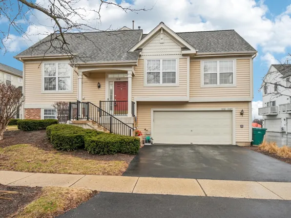 1081 Manchester Cir, Grayslake, IL 60030