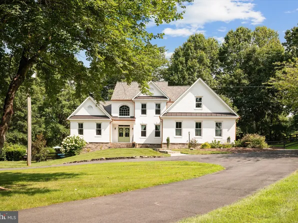 39657 Golden Springs Ct, Hamilton, VA 20158