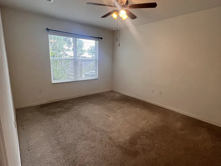 309 Cactus St SE #SOUTHEAST309 — Photo 9