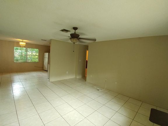 3rd image of 1150 Robin Hood Ct