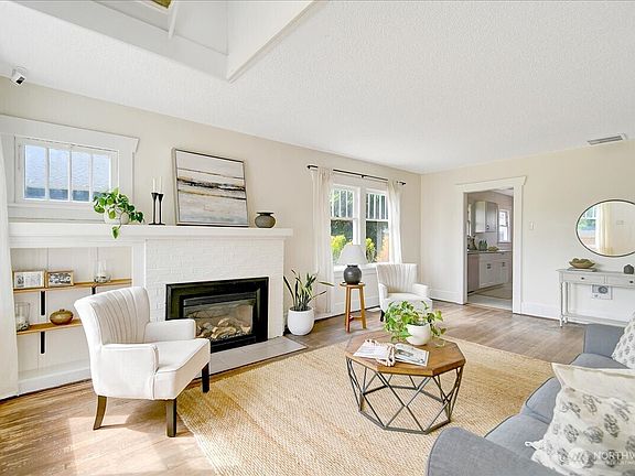3rd image of 3614 S Ainsworth Avenue