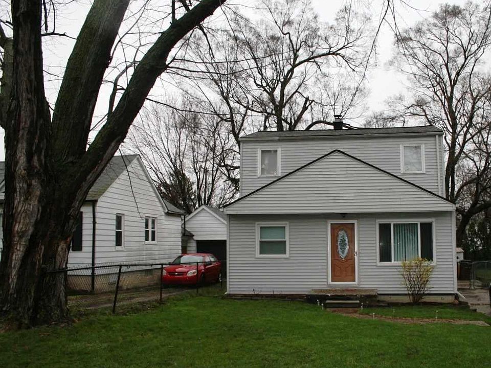 1st image of 47200 Pinecrest Dr