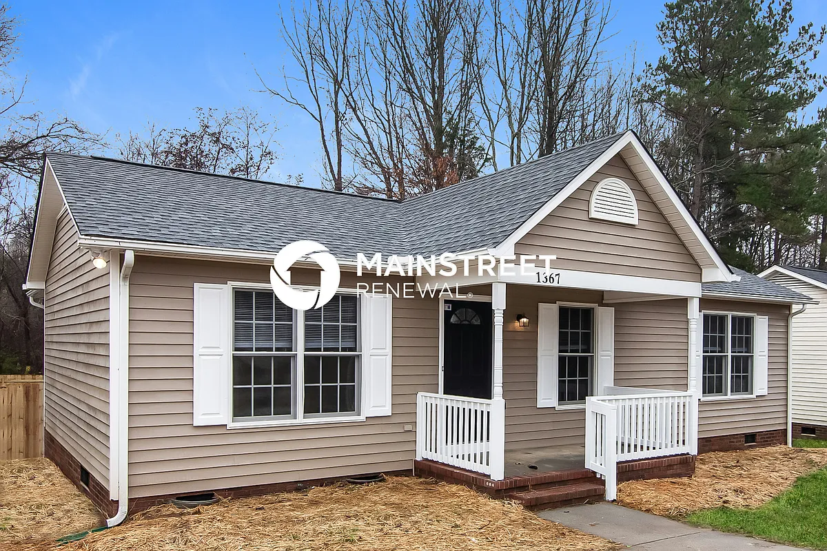 Front View - 1367 Hidden Valley Dr
