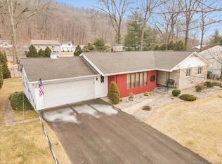 46 Metacomet Rd, Plainville, CT 06062