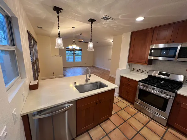 323 Baird Dr, Folsom, CA 95630