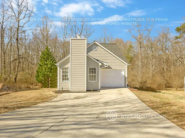 1241 Waterton Trl — Photo 2
