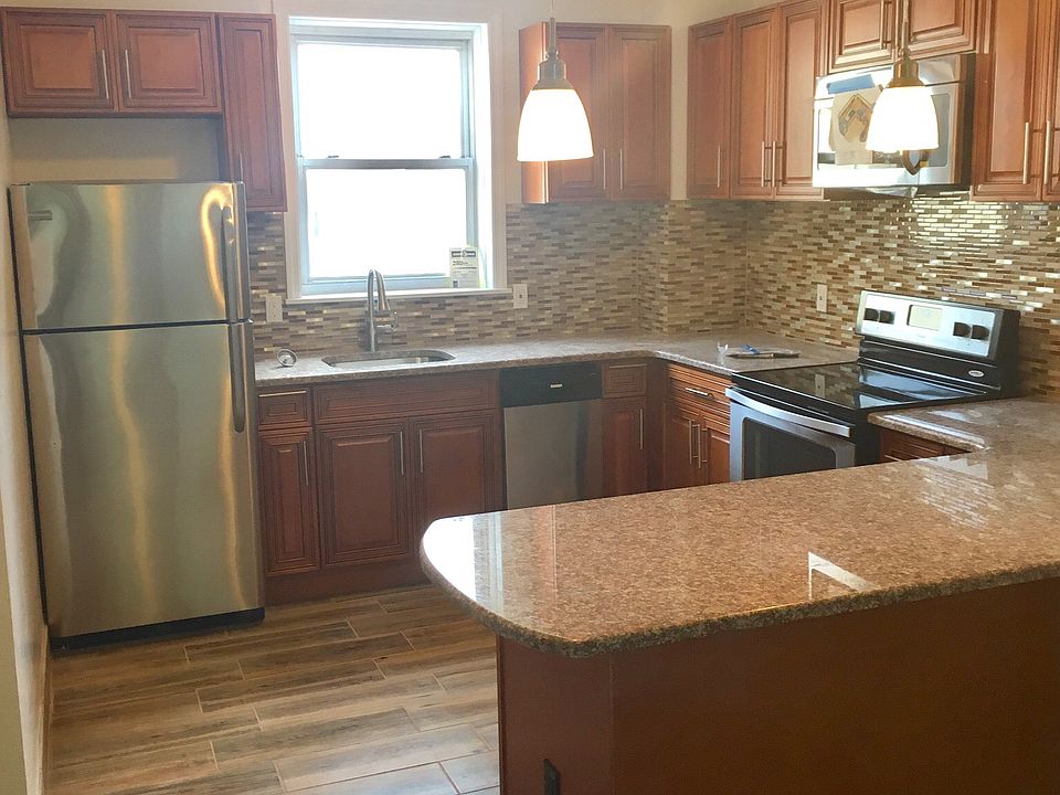 1st image of 7335 Myrtle Ave