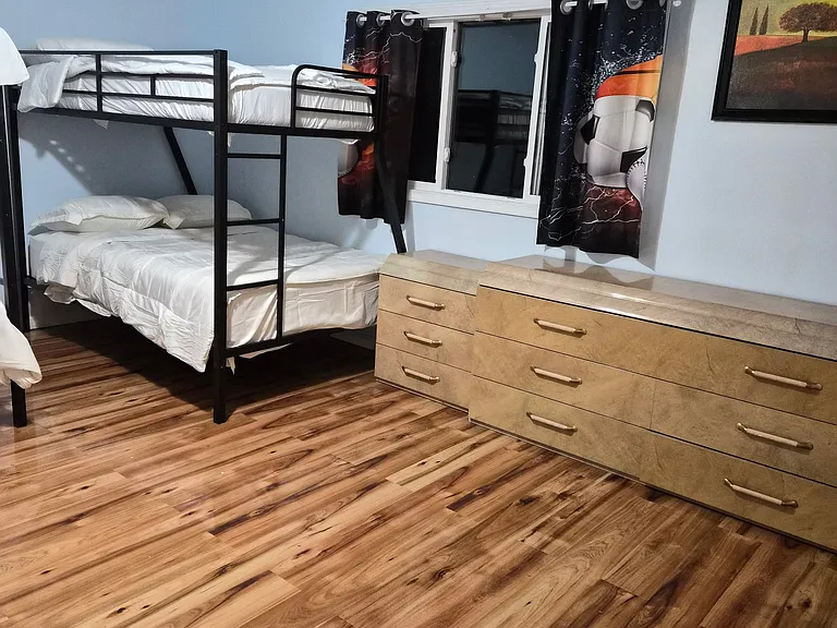 1579 Queens Ct — Photo 16