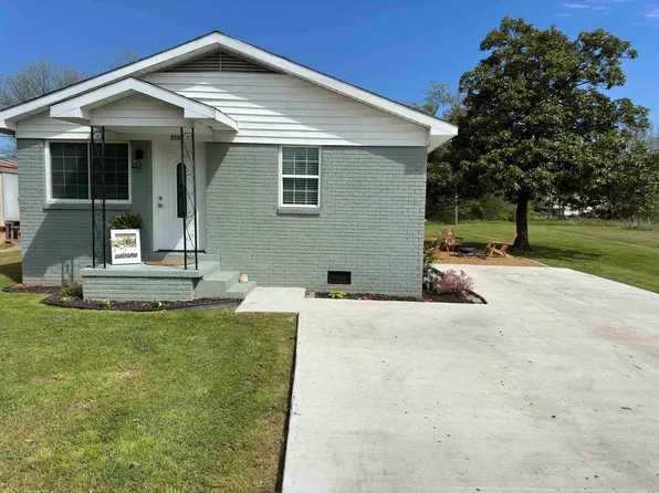 215 E Douglas Ave, Brinkley, AR 72021