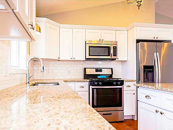 3rd image of 0 Ferncliff Ave