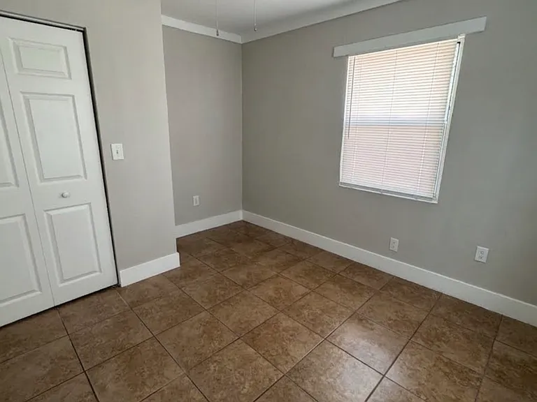 811 Florida Ave #819 — Photo 9