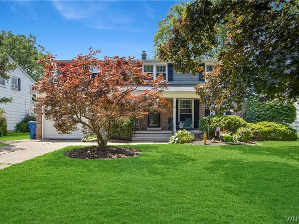 101 Willow Green Dr, Amherst, NY 14228