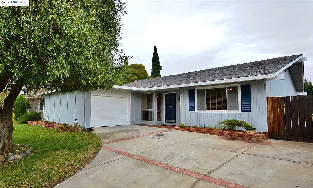 1581 Hollyhock St photo 1