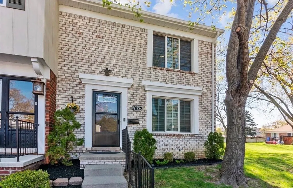 3 bed, 1.5 bath, 1546 sqft, $2,700 — Photo 1