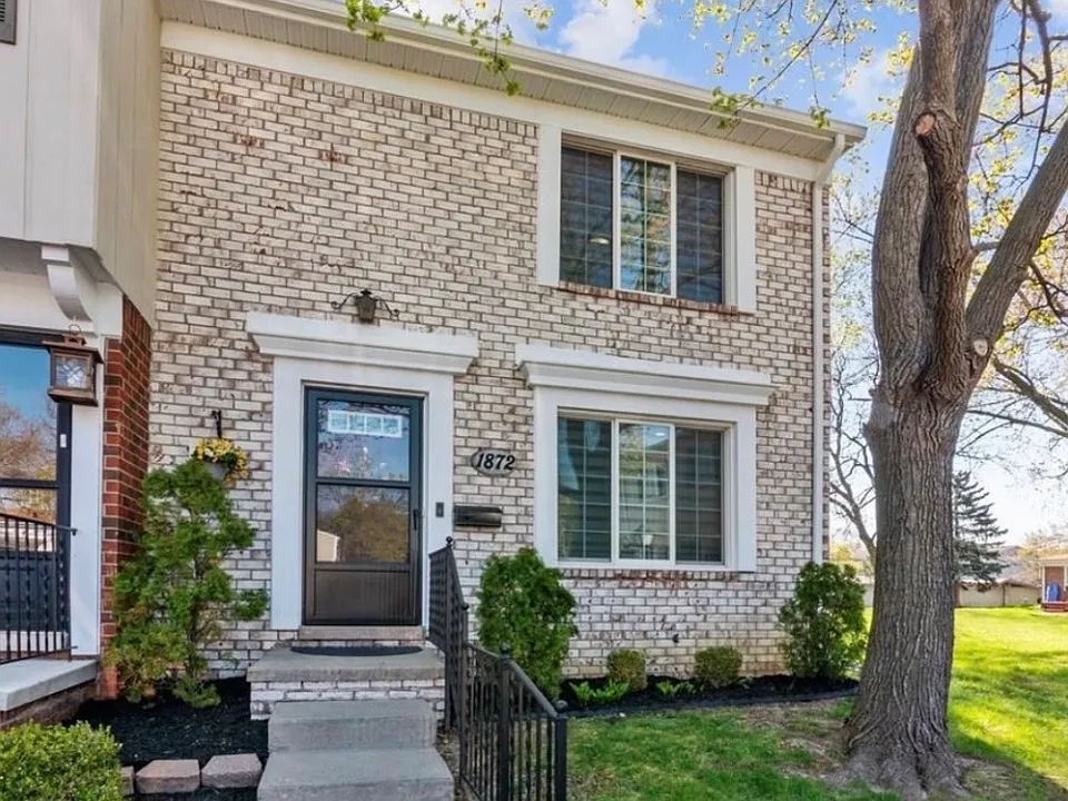 1872 Newporte Ct