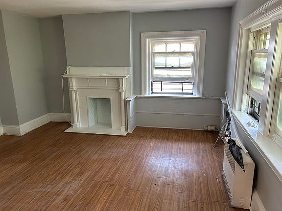4th image of 325 Roseville Ave APT 8