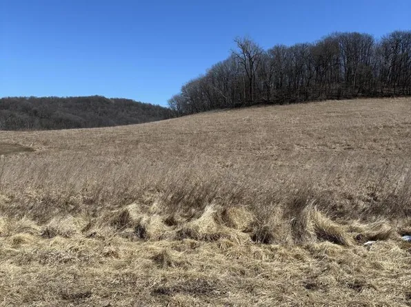 80 WILDWOOD VALLEY ROAD, Onalaska, WI 54650