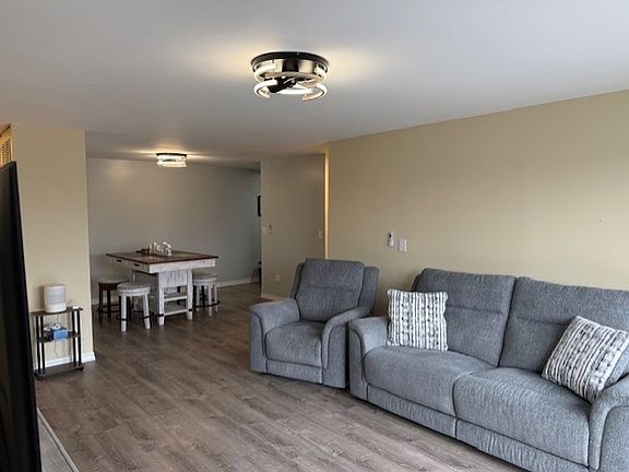 3rd image of 5506 Lincoln Ave Unit 512