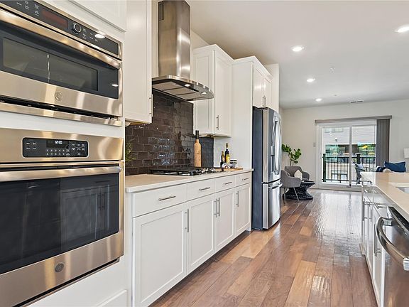 4th image of 13232 Woodland Park Rd #1K