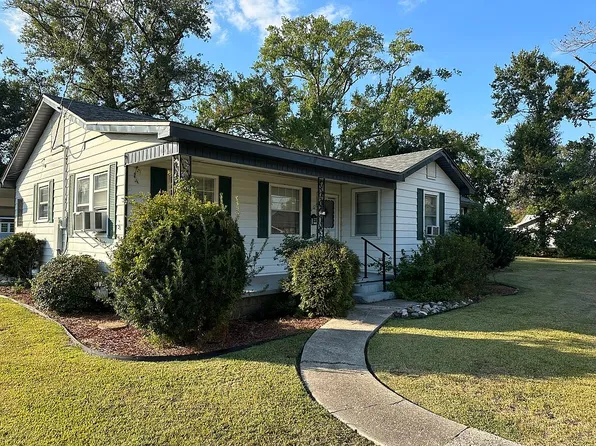 415 Barreca St, Norco, LA 70079