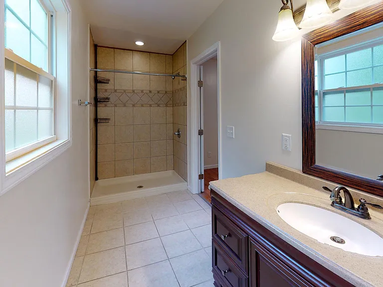 Master Bedroom Bathroom