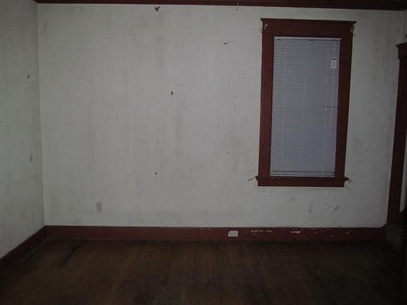 4th image of 7005 Idlewild Ave
