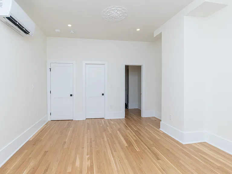 219 Trenton St #1 — Photo 10