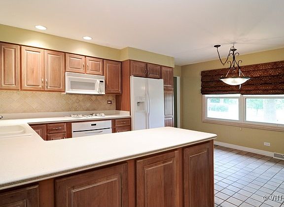 5th image of 3222 Brookmeade Dr