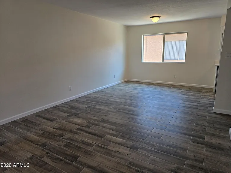 715 N Arrowhead Dr #3 — Photo 6