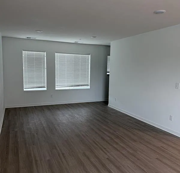 4951 SW 6th St #1 — Photo 5