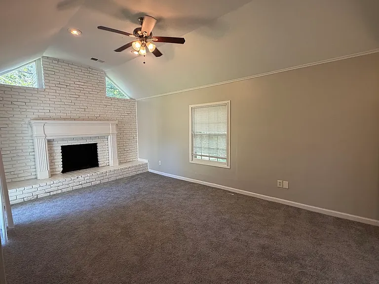 958 Patterson Cv — Photo 2