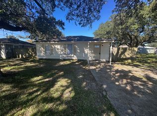 1910 Thorn Rd, Lake Charles, LA 70605