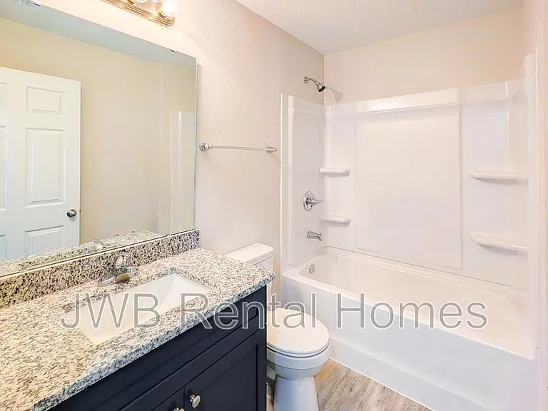 8905 1st Ave — Photo 9