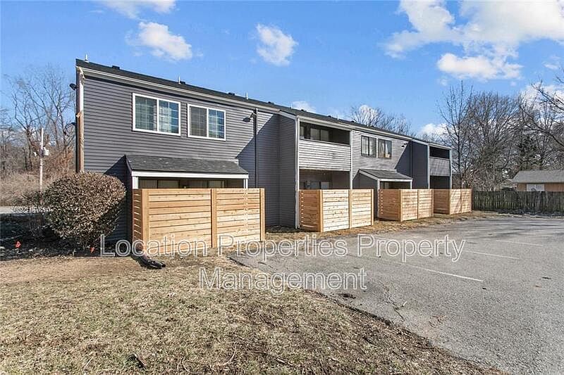 1st image of 1502 W 25th Ct APT D3