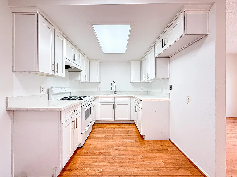 909 Orange Grove Ave #6 — Photo 9