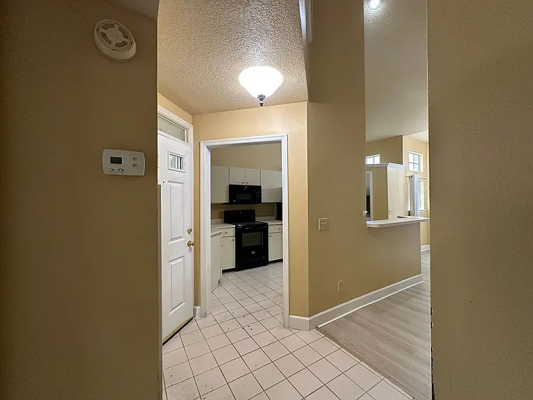 1567 Farrindon Cir — Photo 11
